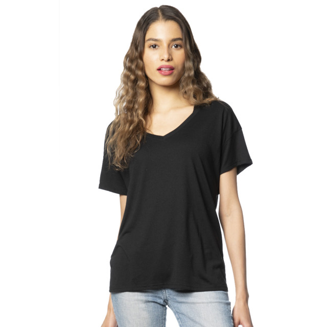 Small Image of Style 55117Weekend Boxy V-Neck